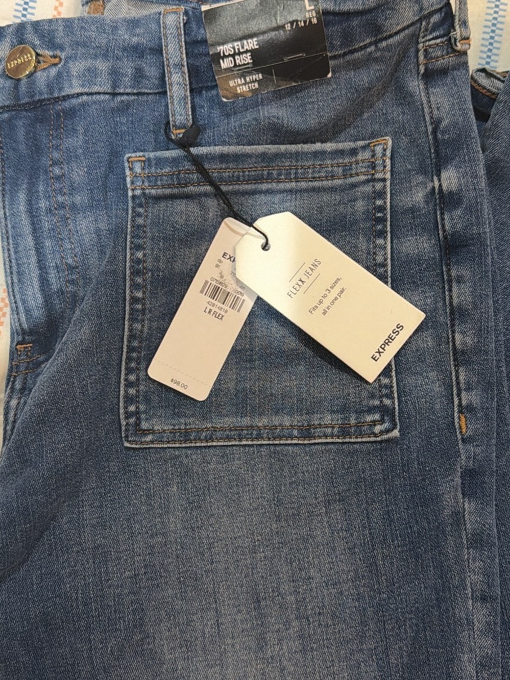 Express Flexx Jeans 70s Flare Mid Rise Jeans in Medium Blue Denim Large R